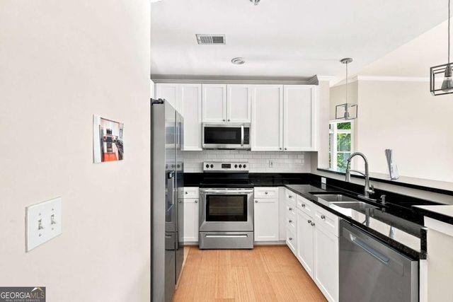 933 Garrett Street SE 201, Atlanta, GA 30316