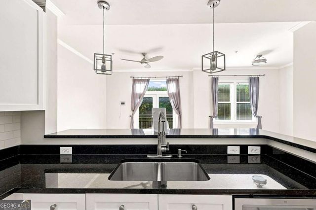 933 Garrett Street SE 201, Atlanta, GA 30316