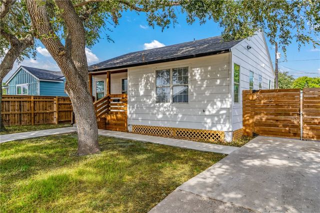 4745 Franklin Dr, Corpus Christi, TX 78415