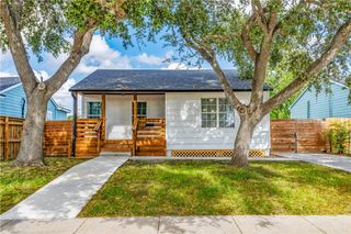 4745 Franklin Dr, Corpus Christi, TX 78415