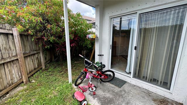 2324 SE 23rd Road 2324, Homestead, FL 33035