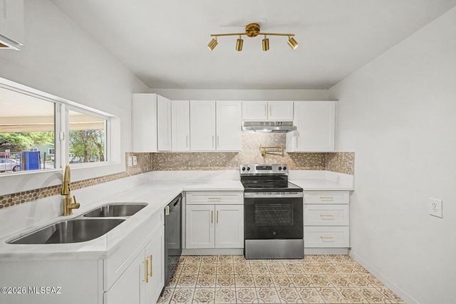 364 W Columbia Street, Tucson, AZ 85714