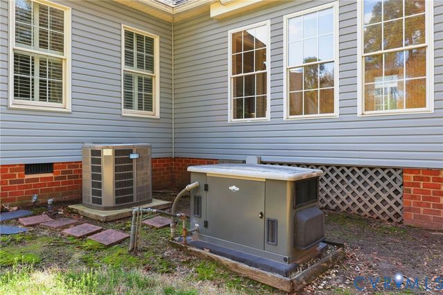 118 Kennon Pointe Ct, Colonial Heights, VA 23834