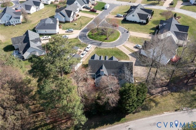 118 Kennon Pointe Ct, Colonial Heights, VA 23834