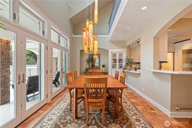 5601 W Mercer Way, Mercer Island, WA 98040