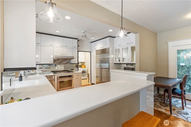 5601 W Mercer Way, Mercer Island, WA 98040