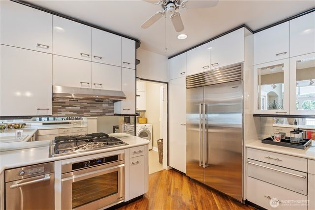 5601 W Mercer Way, Mercer Island, WA 98040