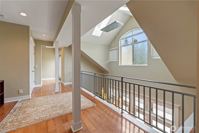5601 W Mercer Way, Mercer Island, WA 98040