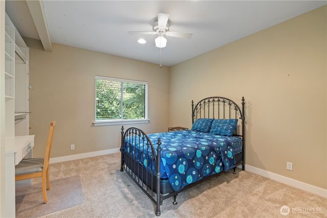 5601 W Mercer Way, Mercer Island, WA 98040