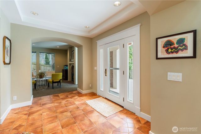 5601 W Mercer Way, Mercer Island, WA 98040