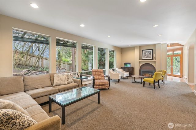5601 W Mercer Way, Mercer Island, WA 98040