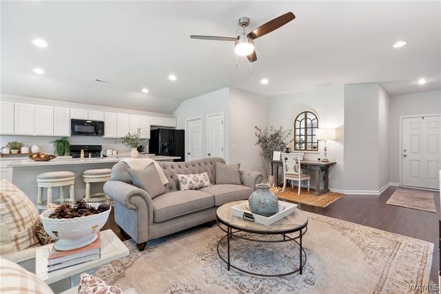 16541 Osceloa Avenue, Moundville, AL 35474