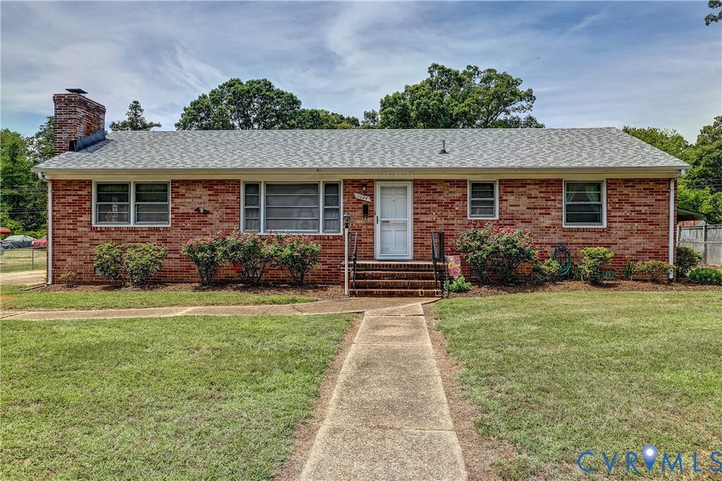 1024 Woodhaven Dr, Richmond, VA 23224