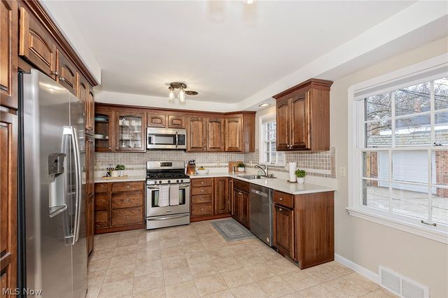 3874 Grenville Road, University Heights, OH 44118