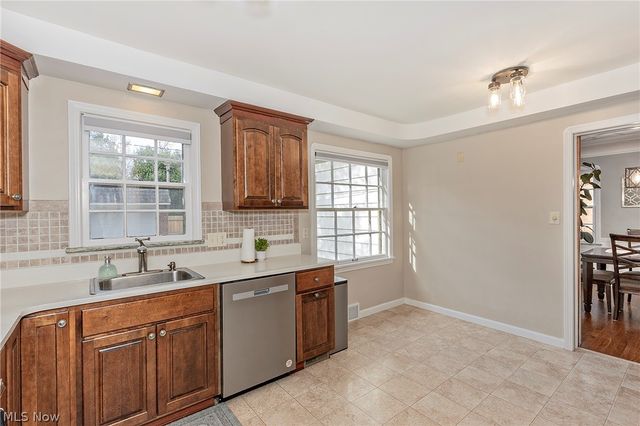 3874 Grenville Road, University Heights, OH 44118