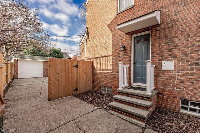 3874 Grenville Road, University Heights, OH 44118