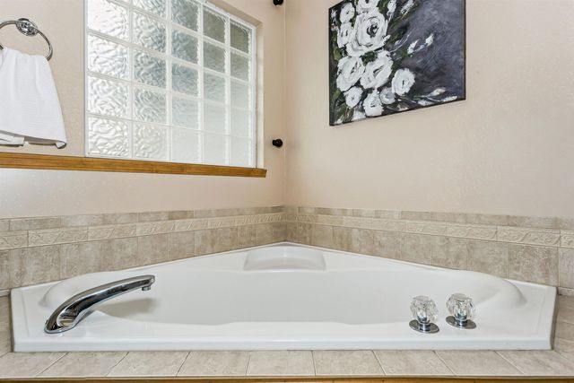 814 S Zelta, Wichita, KS 67207
