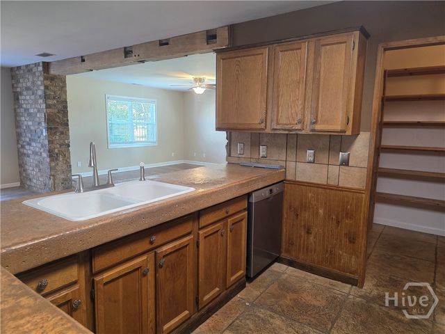 310 W 5th Street A, Rincon, GA 31326