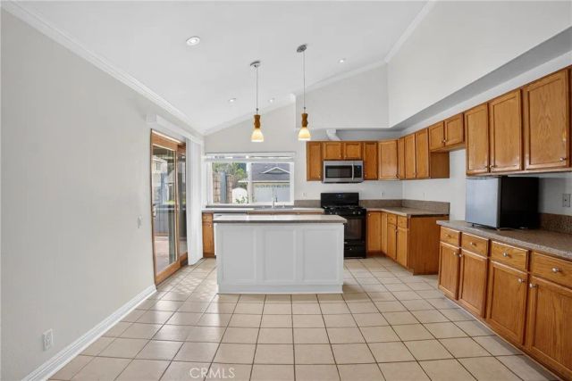 5604 Bloomfield Street, Simi Valley, CA 93063