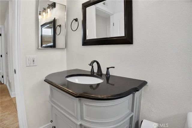 5604 Bloomfield Street, Simi Valley, CA 93063