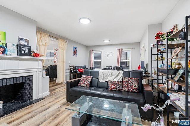 288 William, East Orange, NJ 07017