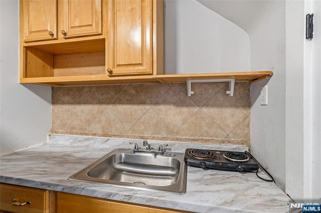 288 William, East Orange, NJ 07017