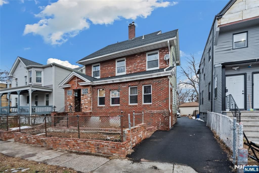 288 William, East Orange, NJ 07017