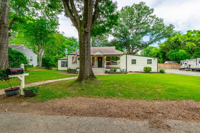 306 Laverne Drive, Chattanooga, TN 37421