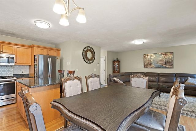 18 Meena Dr, Worcester, MA 01603