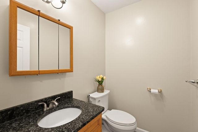 18 Meena Dr, Worcester, MA 01603