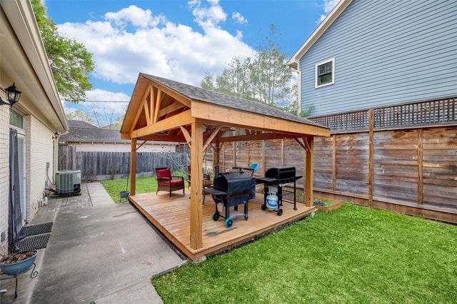411 W 14th Street W, Houston, TX 77008