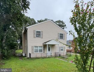 35 W 6TH AVE, Pine Hill, NJ 08021