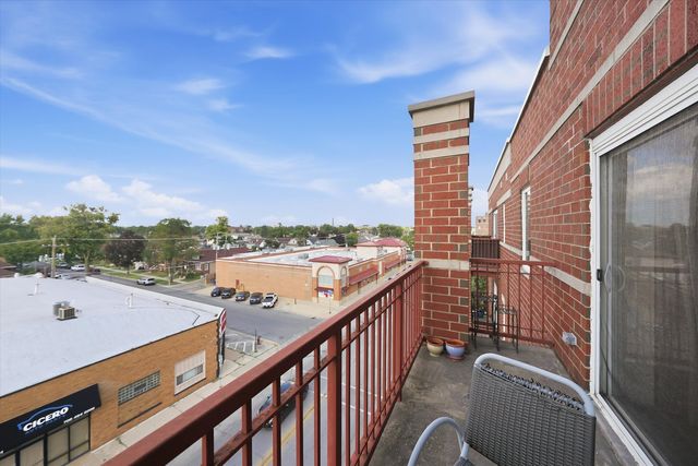 6238 W 26TH Street 503, Berwyn, IL 60402