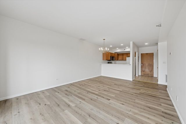 6238 W 26TH Street 503, Berwyn, IL 60402