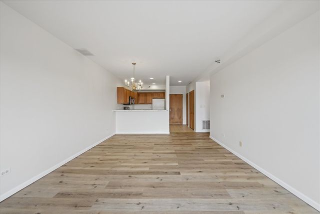 6238 W 26TH Street 503, Berwyn, IL 60402