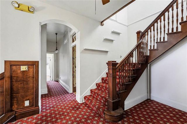425 Gladstone Boulevard, Kansas City, MO 64124