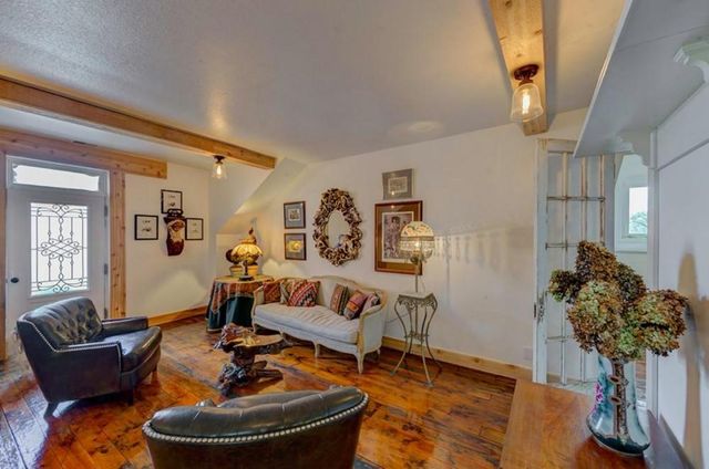 425 Gladstone Boulevard, Kansas City, MO 64124