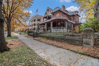 425 Gladstone Boulevard, Kansas City, MO 64124