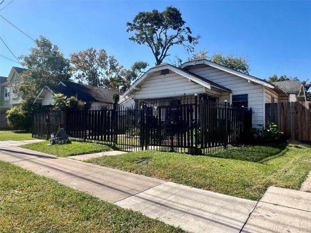 1811 & 1815 Studewood Street, Houston, TX 77008