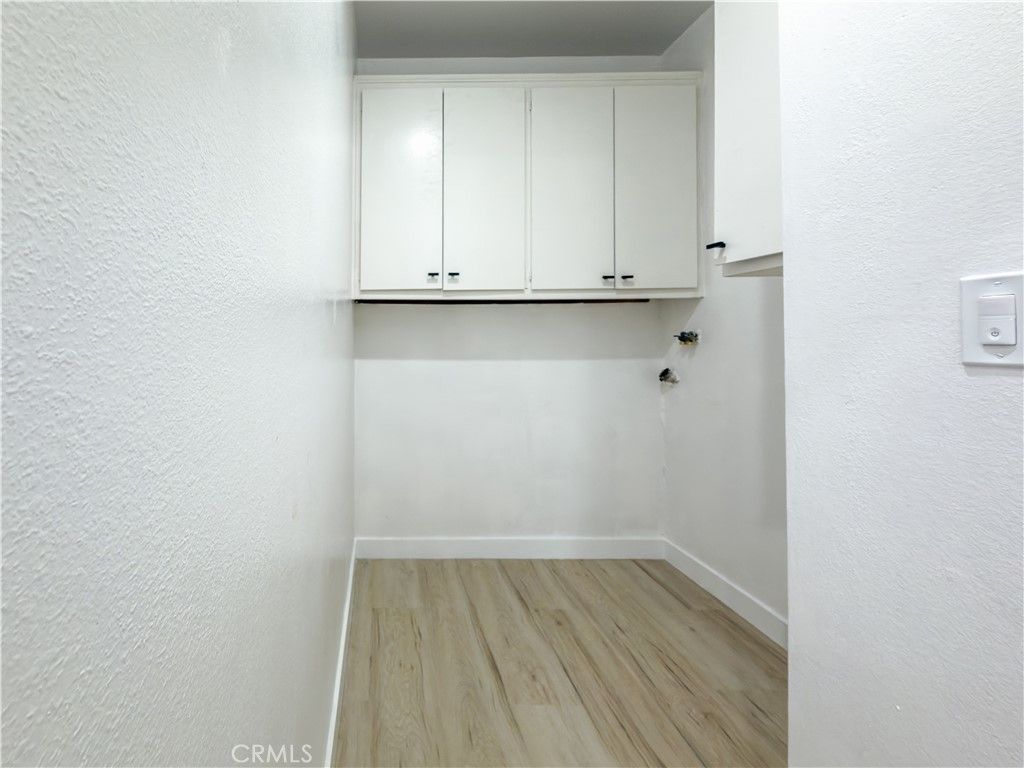 Image 10 of property listing at 1944 Glendon 209, Los Angeles, CA 90025