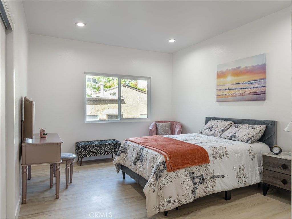 Image 35 of property listing at 1944 Glendon 209, Los Angeles, CA 90025