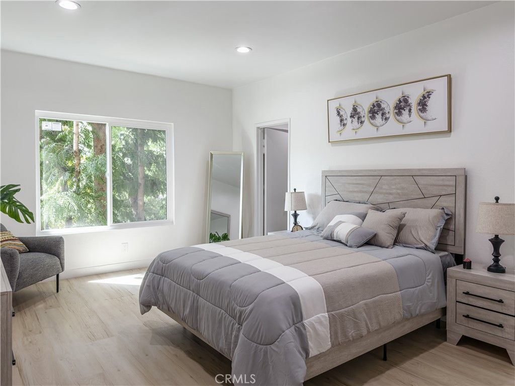 Image 44 of property listing at 1944 Glendon 209, Los Angeles, CA 90025