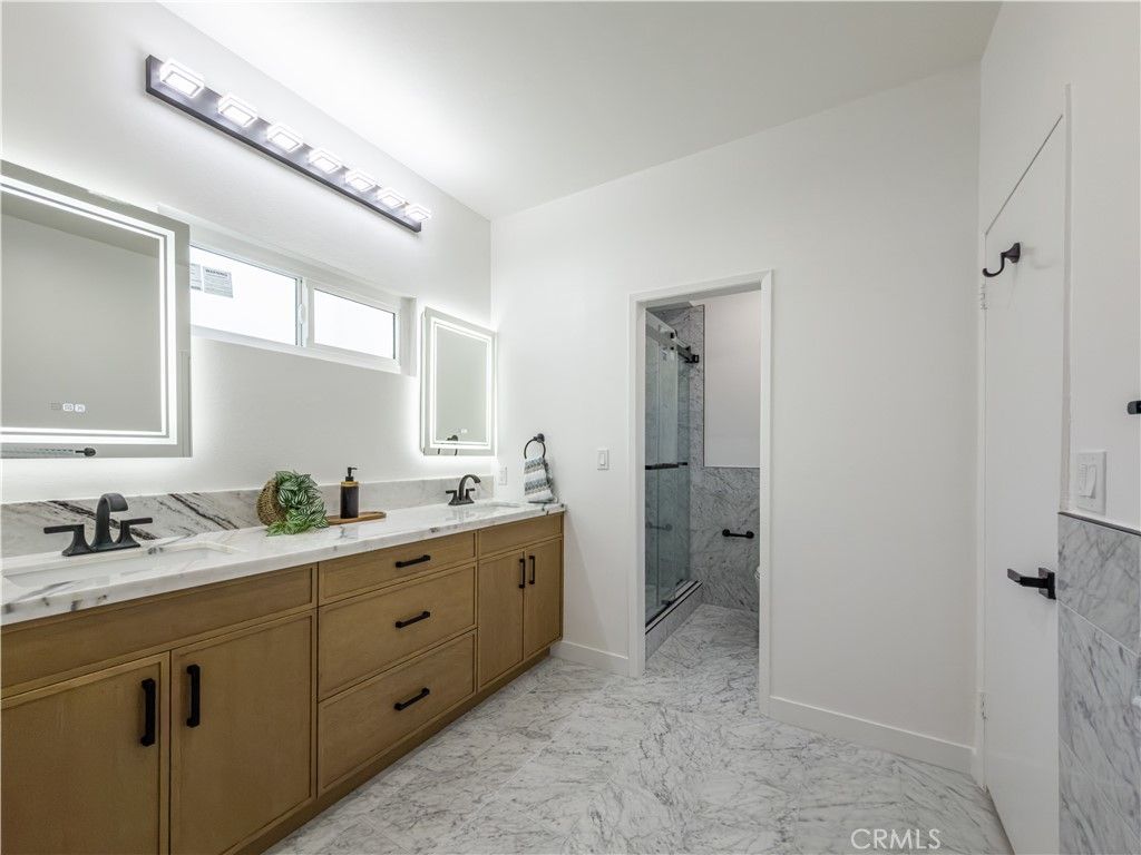 Image 50 of property listing at 1944 Glendon 209, Los Angeles, CA 90025