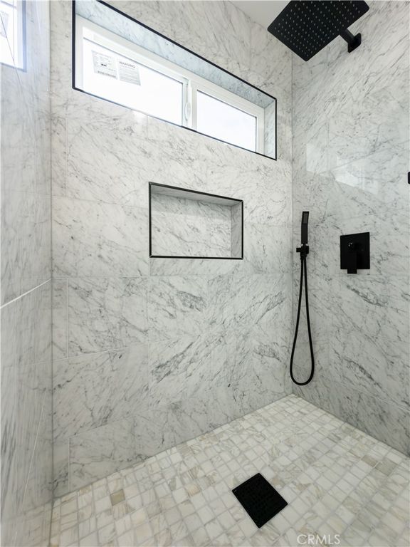 Image 53 of property listing at 1944 Glendon 209, Los Angeles, CA 90025