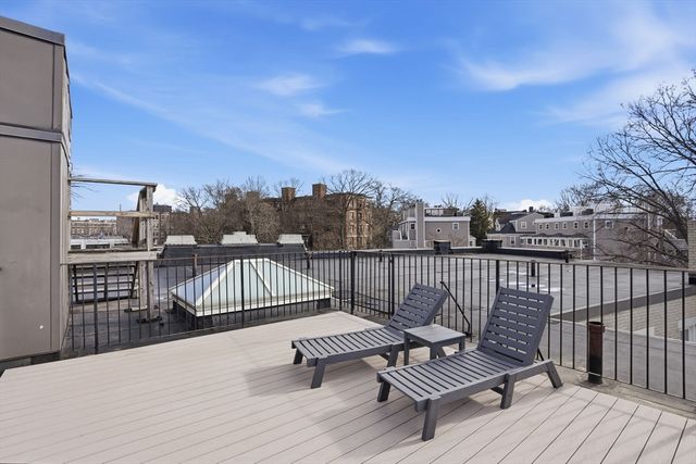 90 Kilsyth Rd 32, Boston, MA 02135