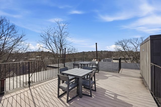 90 Kilsyth Rd 32, Boston, MA 02135