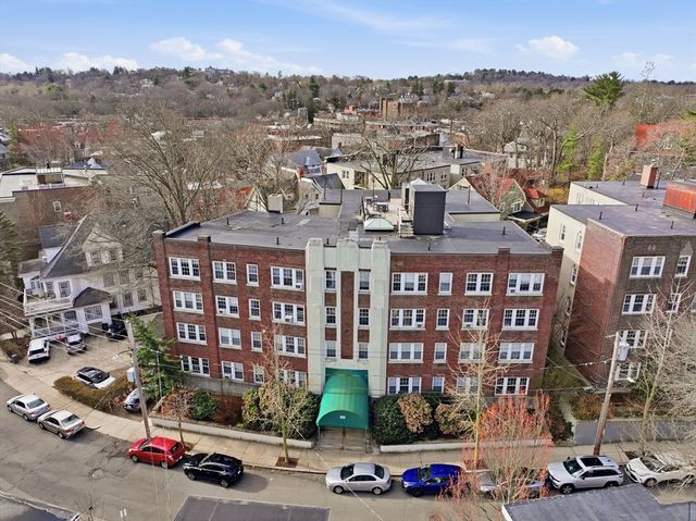 90 Kilsyth Rd 32, Boston, MA 02135