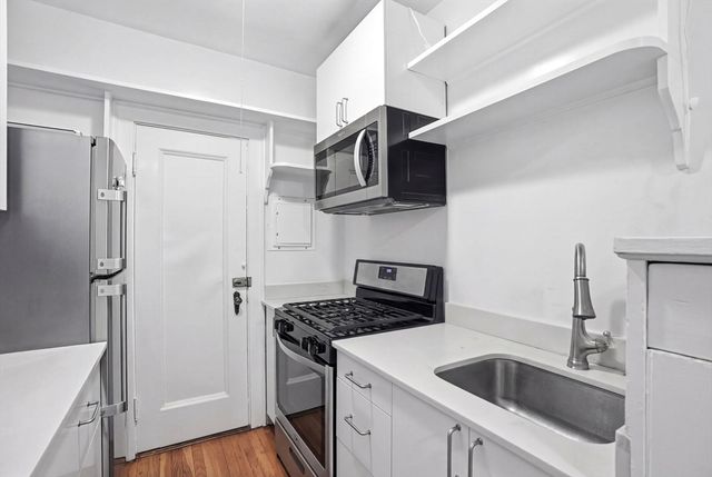 90 Kilsyth Rd 32, Boston, MA 02135