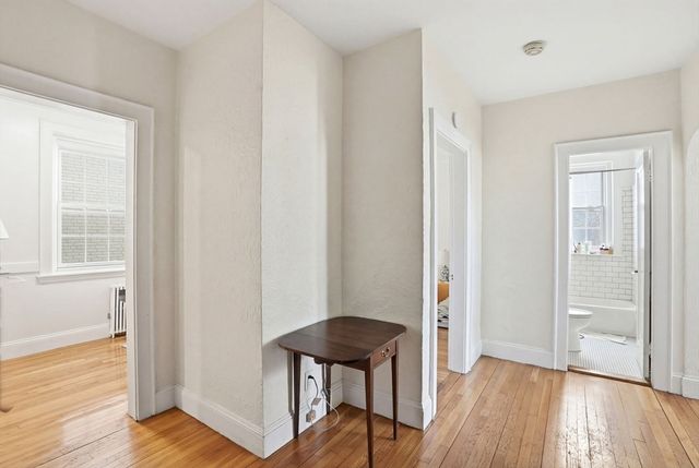 90 Kilsyth Rd 32, Boston, MA 02135