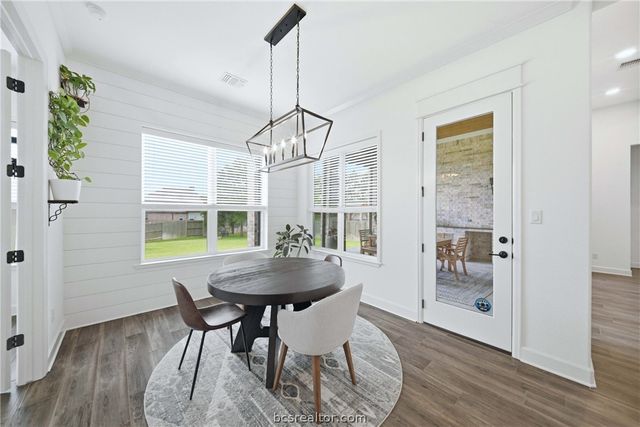1704 Kerr Valley Lane, College Station, TX 77845
